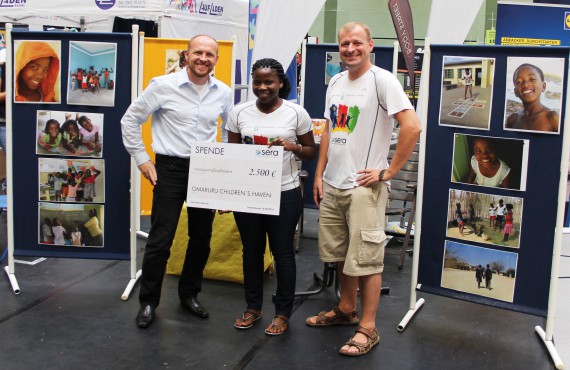 Übergabe Scheck für Waisenhaus Omaruru Childrens' Haven Namibia